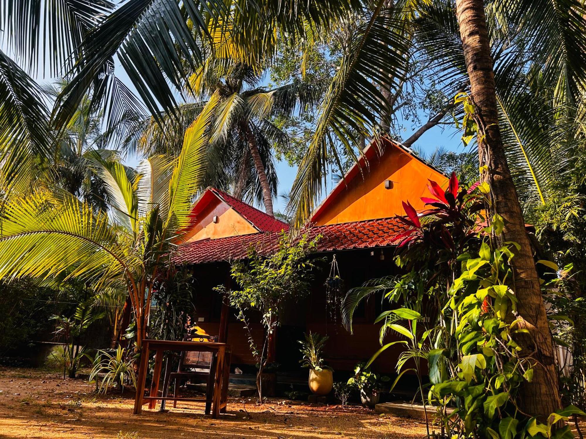 Pearl Bungalow Тринкомалі Екстер'єр фото