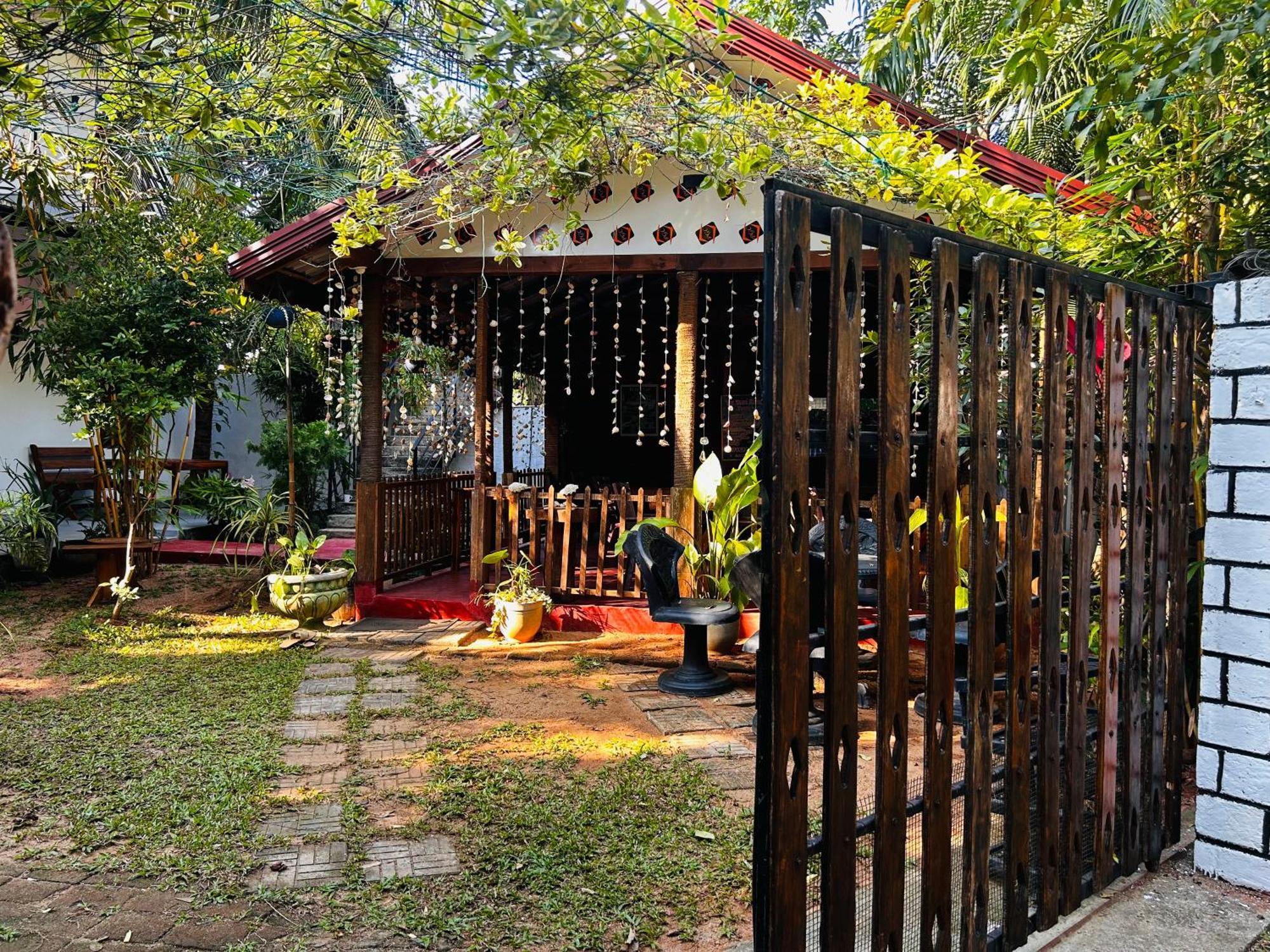 Pearl Bungalow Тринкомалі Екстер'єр фото
